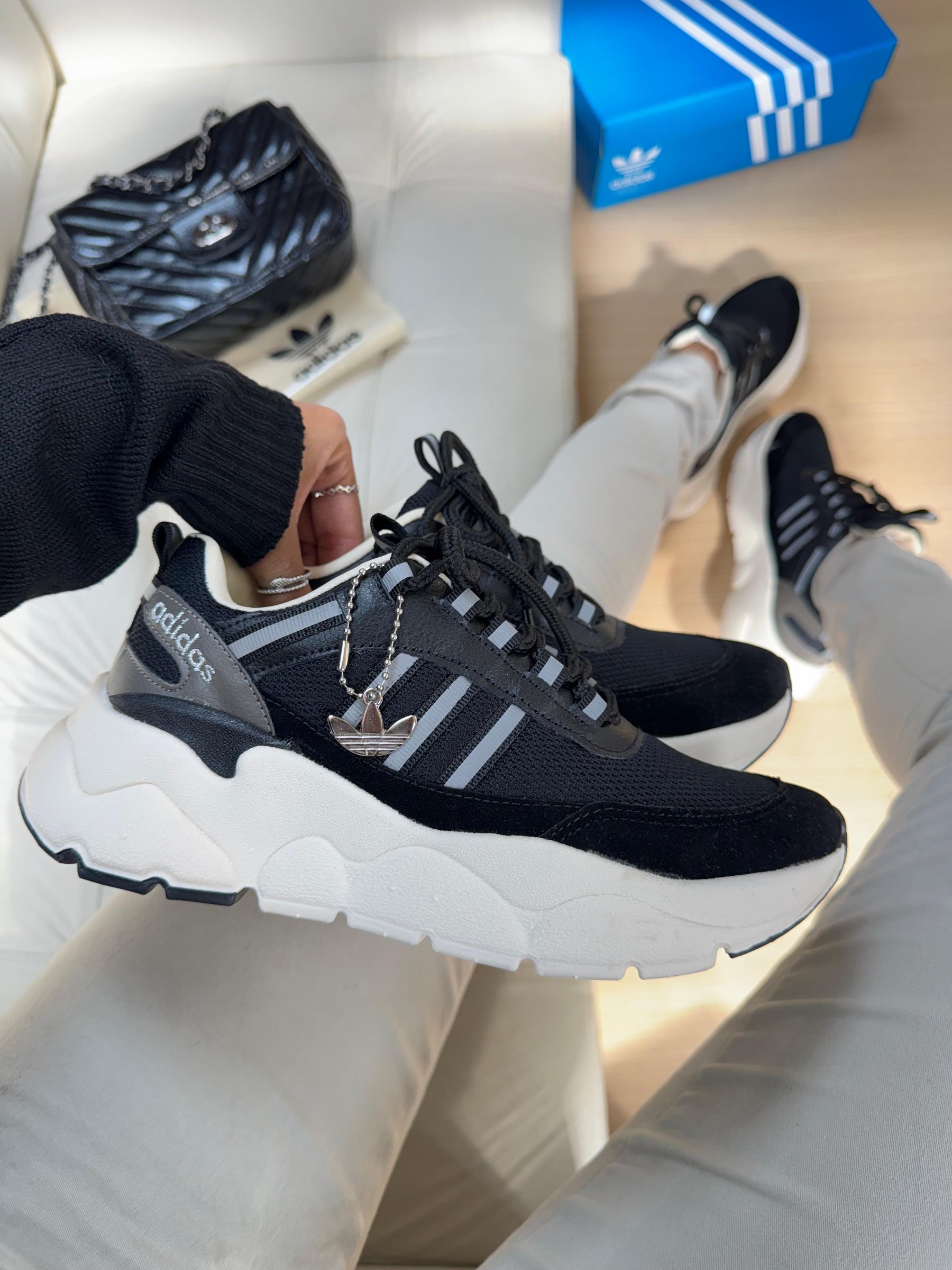 Tênis Adidas Dymond - Premium