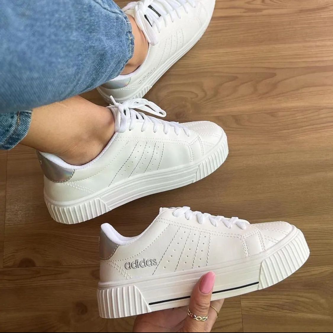 Tênis Adidas Premium